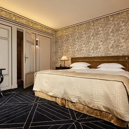 Le Pavillon De La Reine & Spa, Place Des Vosges 5* Parigi