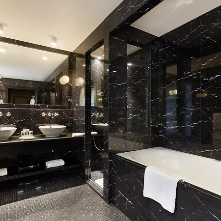 Le Pavillon De La Reine & Spa, Place Des Vosges Parigi