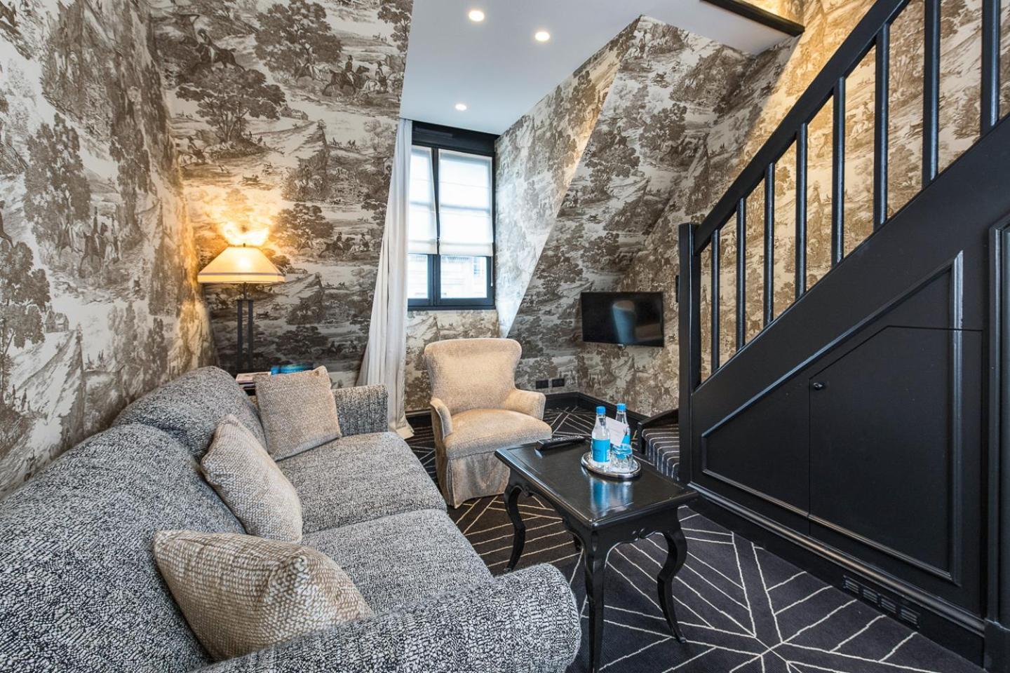 Hotel Le Pavillon De La Reine & Spa, Place Des Vosges Paris