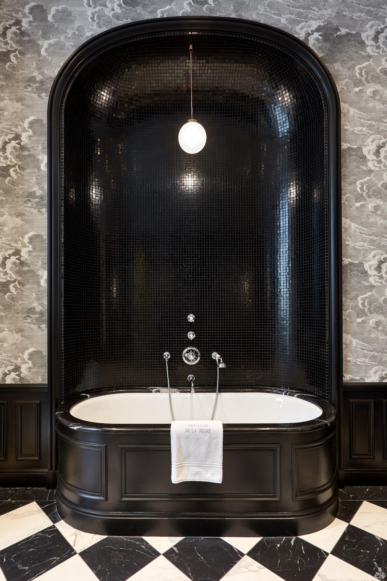Le Pavillon De La Reine & Spa, Place Des Vosges