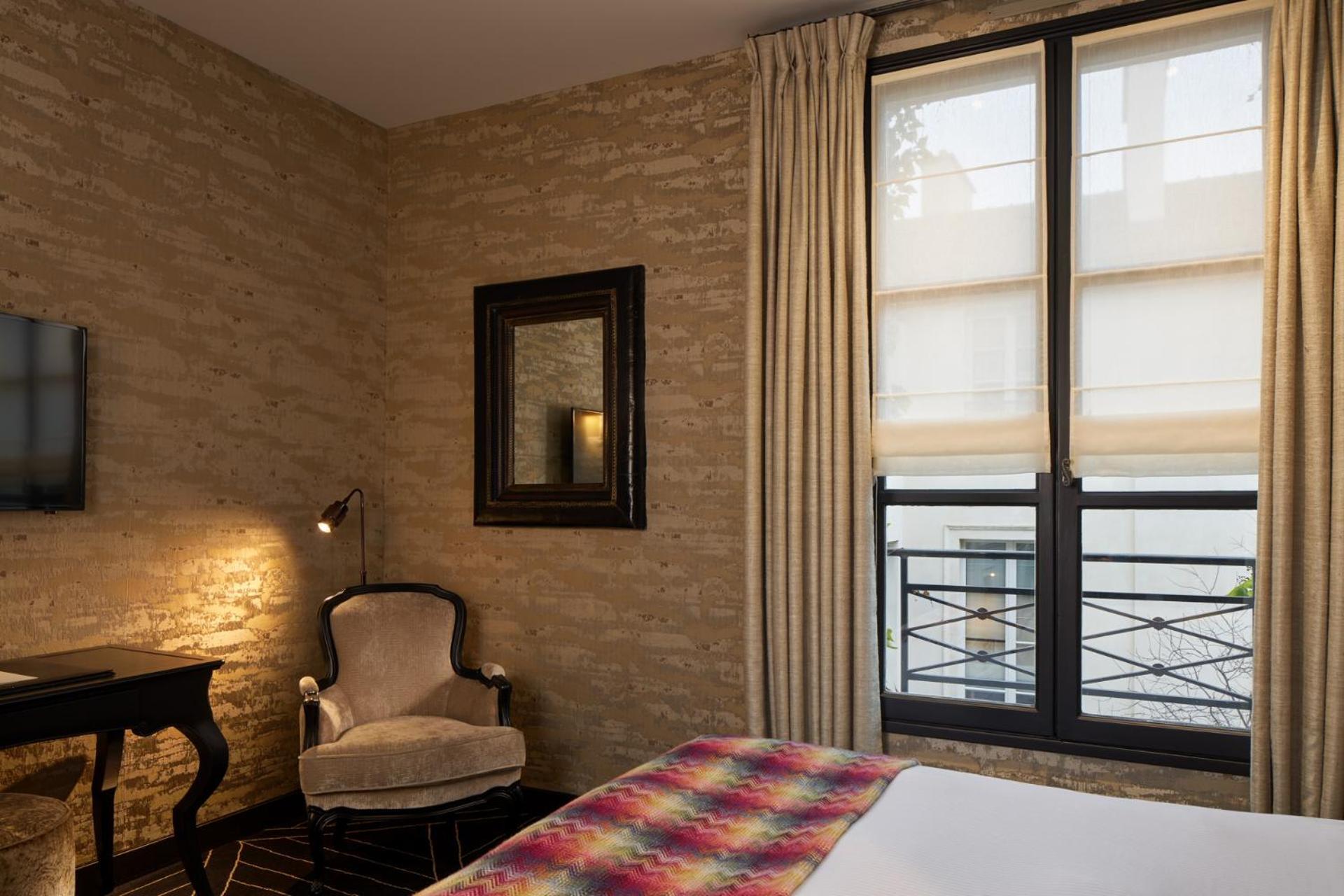 Hotel Le Pavillon De La Reine & Spa, Place Des Vosges 5*