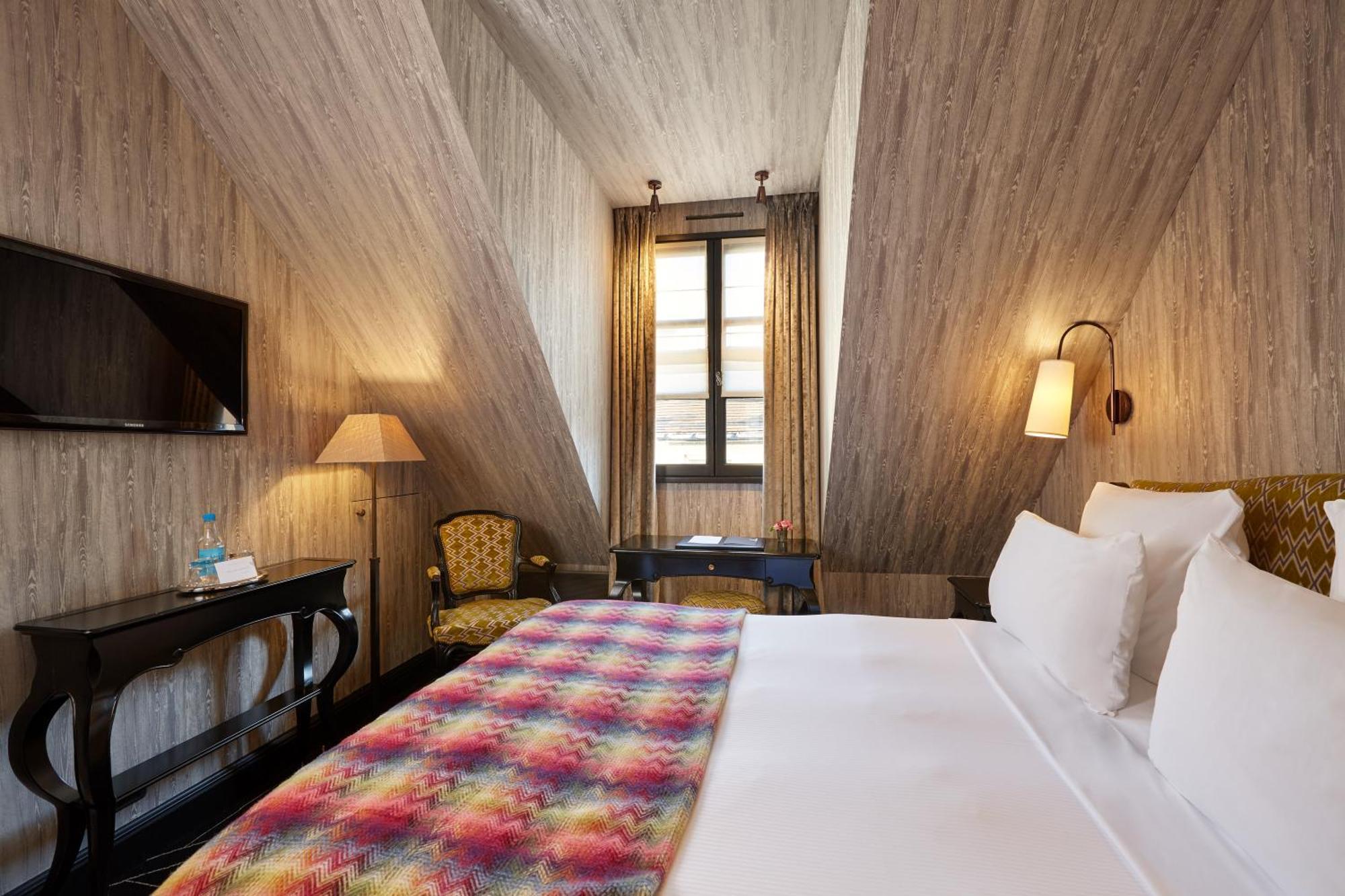 Hotel Le Pavillon De La Reine & Spa, Place Des Vosges 5*