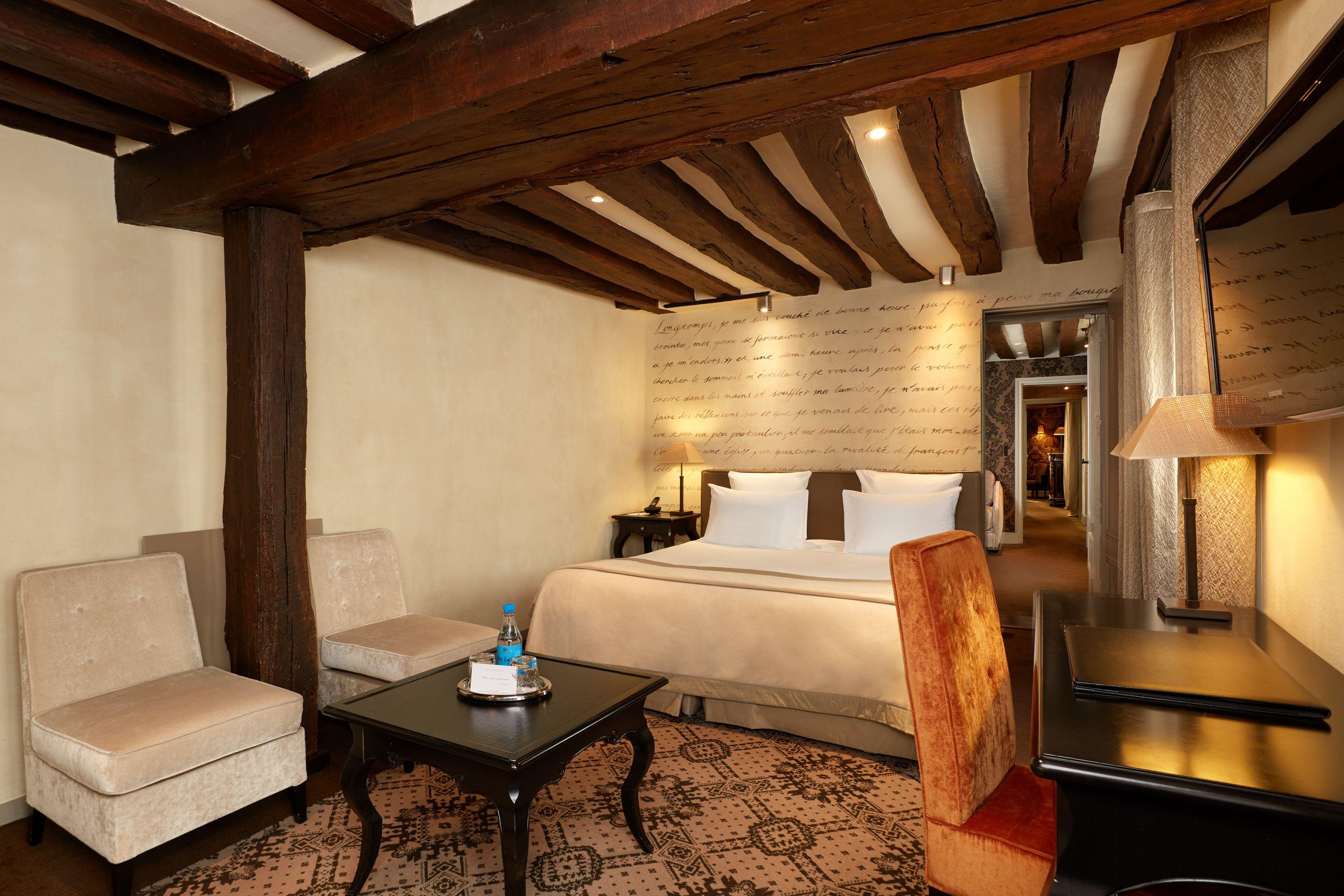 Hotel Le Pavillon De La Reine & Spa, Place Des Vosges Paris