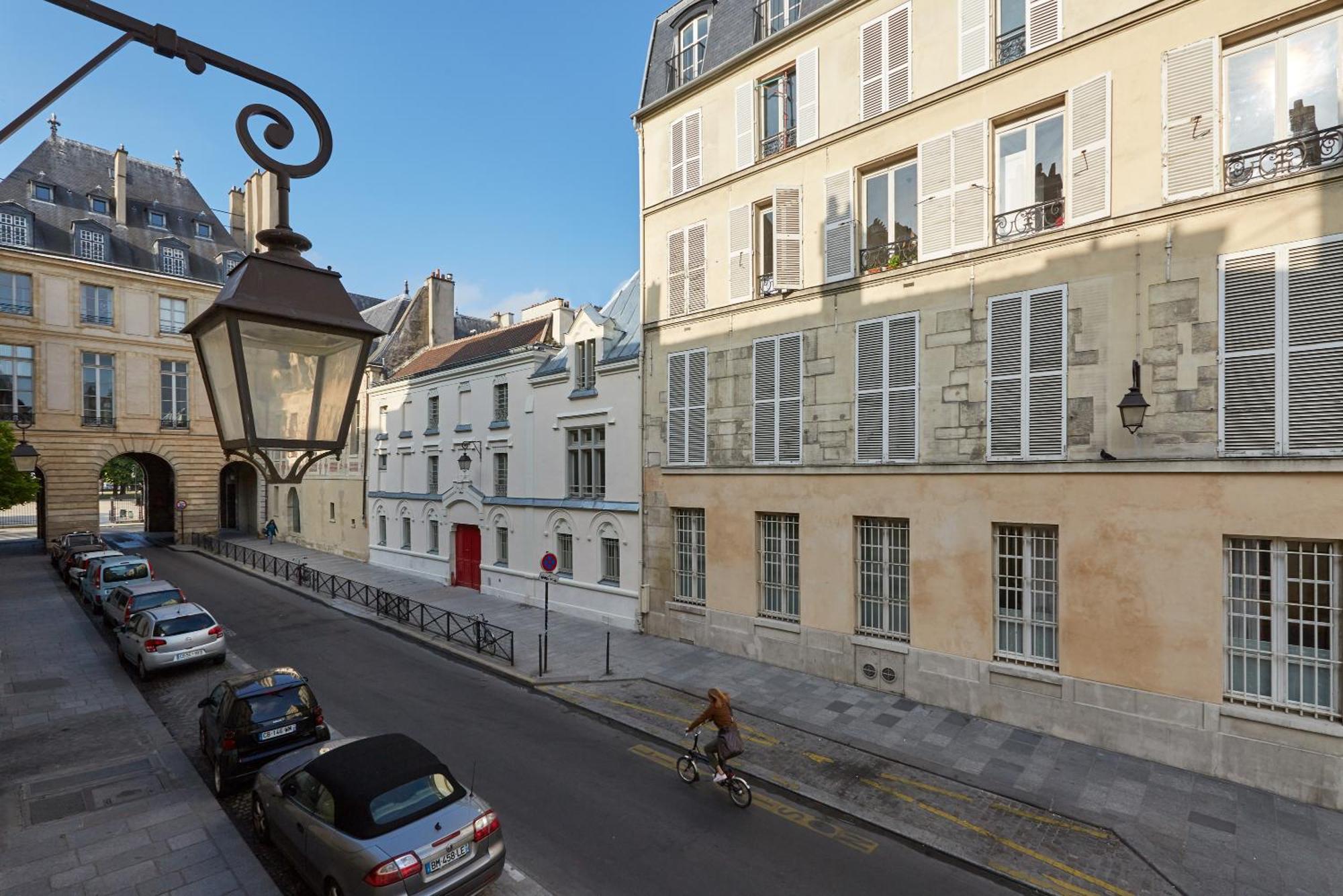 Le Pavillon De La Reine & Spa, Place Des Vosges 5*
