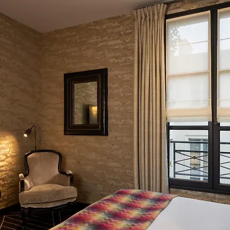 Hotel Le Pavillon De La Reine & Spa, Place Des Vosges 5*