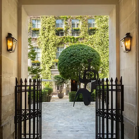 Le Pavillon De La Reine & Spa, Place Des Vosges Paris