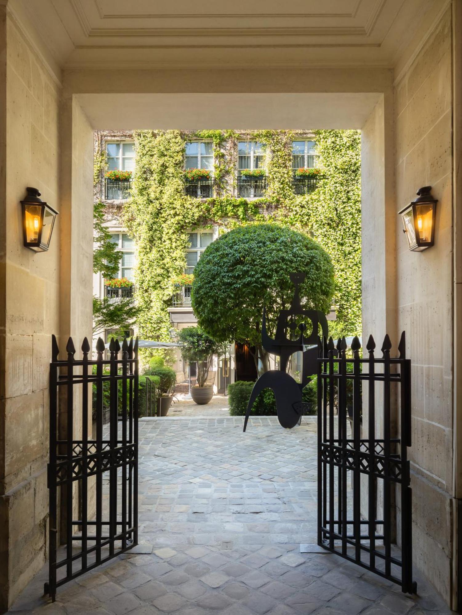 Le Pavillon De La Reine & Spa, Place Des Vosges Paris